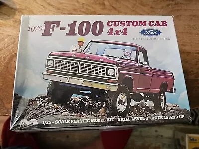 Moebius 1970 Ford F-100 Custom Cab 4x4 Pickup 1:25 Scale Plastic Model Kit 1230 • $20