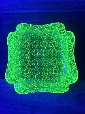 Vntg Daisy & Button Vaseline Opalescent Ashtray Trinket Dish/Uranium Glass/EAPG • $42