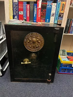£50 • Buy Antique MILNERS 212 PATENT FIRE RESISTING SAFE
