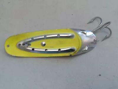 VINTAGE CHARGER LURES WEEDLESS FISHING LURE MODEL No. 4 YELLOW SILVER 4   SPOON • $5