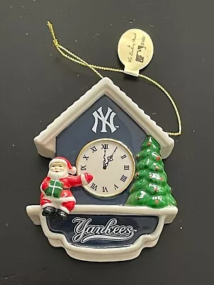 $39.99 • Buy 2014 The Danbury Mint New York Yankees Ornament Santa On Clock