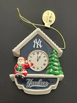 $39.99 • Buy 2014 The Danbury Mint New York Yankees Ornament Santa On Clock