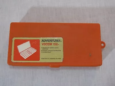 Vtg Vichek Plastics Adventurer V305W Worm Tamer Pocket Tackle Box W/WormsOrange • $19.95
