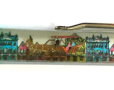 Bermuda Floaty Pen Moving Horse Drawn Carriage Busy Island Street Colorful • $23.99