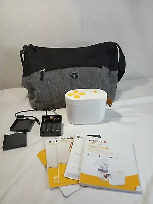 Medela Pump In Style MaxFlow Breast Pump With Battery Power Supply And Bag • $45