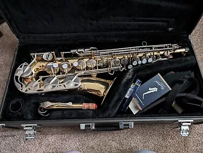 YAMAHA YAS-23  Student Alto Saxophone - Great Deal • $650