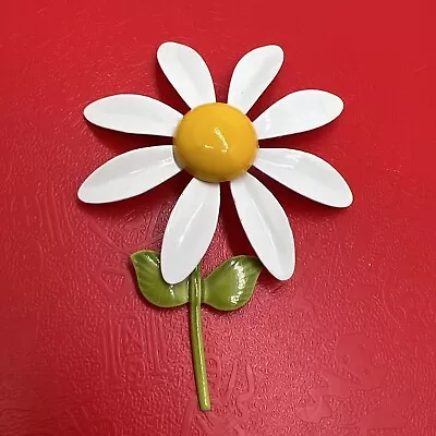 VINTAGE 1970s WHITE YELLOW ENAMEL LARGE DAISY FLOWER BROOCH PIN (6827) • $14.50