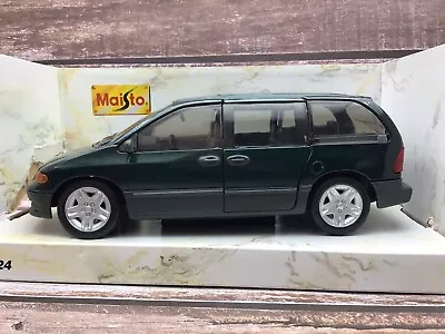 Maisto 1/26 1996 Chrysler Voyager - Green - Boxed - Rare Diecast Model • $31.57