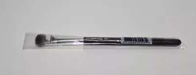 £14.99 • Buy Mac 235 Split Fibre All Over Eye Shadow Makeup Brush NEW