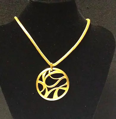 Premier Designs Gold Mesh Necklace Abstract Circle Pendant 24  • $12.57