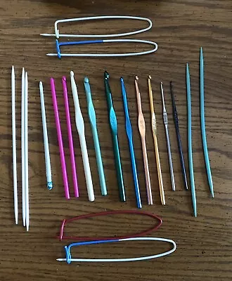 Metal And Other Vintage CROCHET HOOKS LOT Boye & Susan Bates & Stitch Holders • $21.99