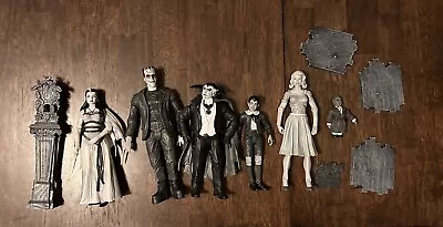 Diamond Select The Munsters Black And White Set 1313 Mockingbird NOT COMPLETE • $235