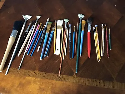 Lot Of 33 Artist Vintage-Paint Bristle Brushes Mixed Lot • $30