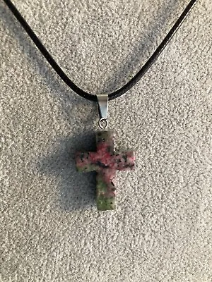 £2.99 • Buy RUBY ZOISITE Crystal Cross Shaped Pendant & Black Cord Necklace 💗