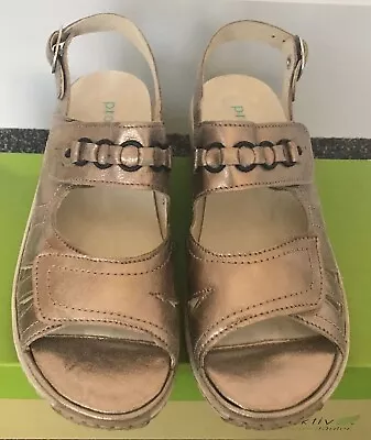 Waldlaufer Ladies Gold Metallic Sandals. Brand New With Box. RRP £80. Size 4 • £25