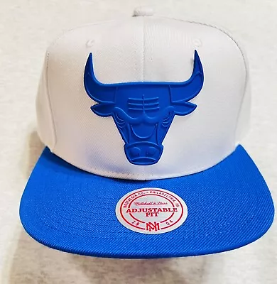 New Mitchell & Ness Chicago Bulls White& BlueAdjustable Snapback Hat BlueXL Logo • $39