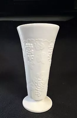 Vintage Indiana Glass Colony Harvest Grape White Milk Glass Footed Vase • $7.50