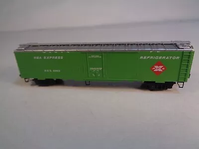 N Scale Micro-Trains Line 52' 2  Express Reefer Santa Fe/REA Refrigerator #4083 • $13