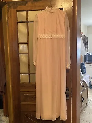 70s Vintage Pink Prom Dress Handmade Sz Small 8/10  Dotted Swiss W/ Lace Trim • $47
