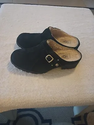 UGG Australia Women's Clogs Size 9 Fur Lined Black Shoes  • $29.99