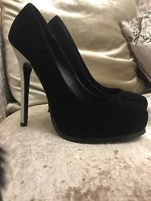 Holly Willoughby Black Velvet Shoes Size 3 NEW • £10