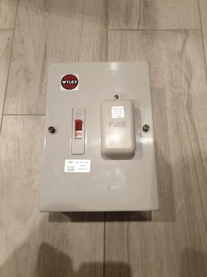 Wylex 160CM 60 Amp Metal Switch Fuse Isolator Disconnector Single Pole & Neutral • £30