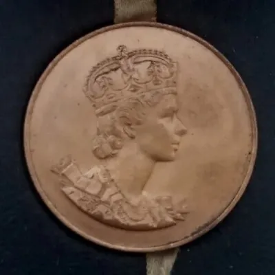 1953 Queen Elizabeth Ii Coronation Medallion Collectible • £19.99