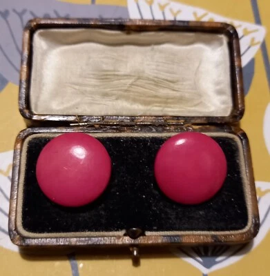 VINTAGE BRIGHT CERISE PINK COLOUR PLASTIC CLIP ON EARRINGS 1970s 1980s VGC • £4