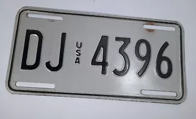 Vintage  USA Military License Plate DJ 4396 • $18.99