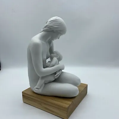 LLADRO Large Nude Mother With Newborn Baby Figurine • $599.99