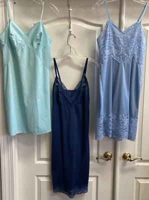 $18 • Buy Lot (3) Vintage Turquoise & Blue Full  Slip W/ Lace Trim ~ Size 34/36