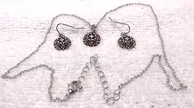 Montana Silversmiths Small Round Half Moon Center Cross Jewelry Set Excellent !! • $39.99