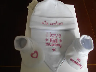 Bib-Hat-Bootie Set - I Love My Mummy 0-3 Months • £4.99