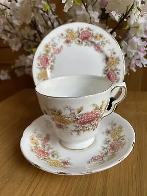 Vintage Colclough “Amanda”floral  Pattern Tea Trio Cup Saucer Side Plate Set • £4.99