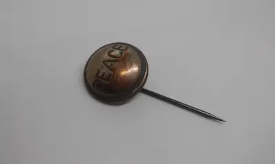 PEACE   Heavy Wars End  1914-1919  Stickpin Type Button Badge • £20