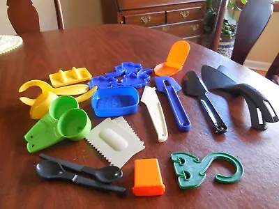 Vintage Tupperware Utensils Lot Of 20 Pieces/ Great Lot • $10