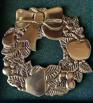 Virginia Metal Crafters Brass Holiday Wreath Trivet • $3