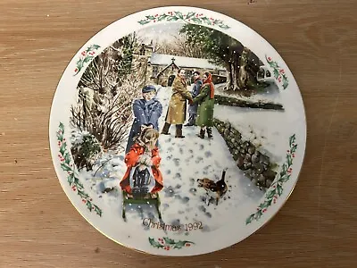 Royal Doulton China Collector Plate-  Family Christmas Going To Church- 1992 • £6.99