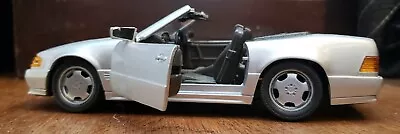 Welly Collectors Diecast Mercedes Benz 500 SL 1:24 Scale *Hood/Doors Open 👍 • $19.99