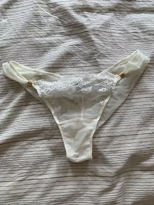 NEW Intimissimi Sensual Cream Lace Brazilian Size M-L (Italian 3) • £9.99