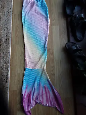 BNWOT Girls Mermaid Tail Size 120cm • £2