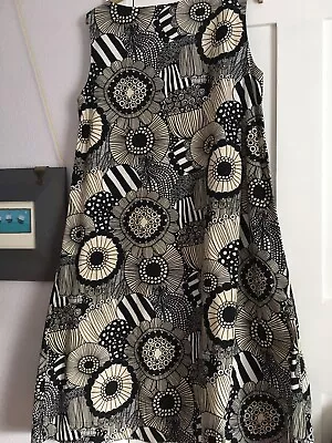 Uniqlo Marimekko Black Graphic Shift Dress • £40