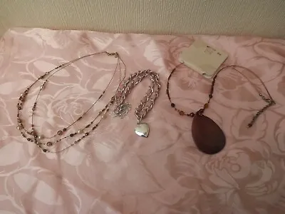 £6 • Buy 3 Costume Jewellery Necklaces - TU / M&S And River Island