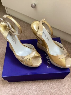 £145 • Buy Terry De Havilland Margaux Gold Wedge Open Toe Sandal UK Size 5
