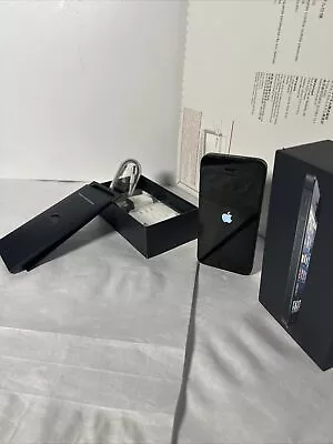 Apple IPhone 5 - 16 GB - Black/Slate (Verizon 28.4) • $60