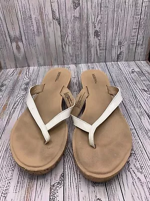 MERONA White Summer Womens Sandals Flip Flops Flats Quarter Inch Cork Heel Sz 10 • $10