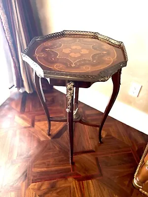 Vintage Neoclassical Inlaid Italian Octagon Wood Side Accent Table • $699