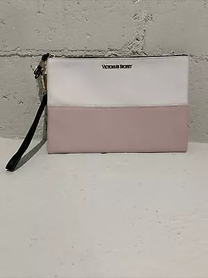 Victoria's Secret Pink Makeup Bag • $10