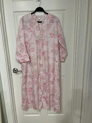 Miss Elaine Women's Sz L Night Gown Mumu Robe Pink Paisley Floral Zip Kaftan • $19.97