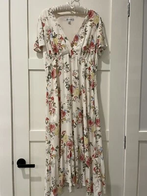 $30 • Buy Ladies Forever New Floral Midi Dress Size 14 Worn Once Stunning